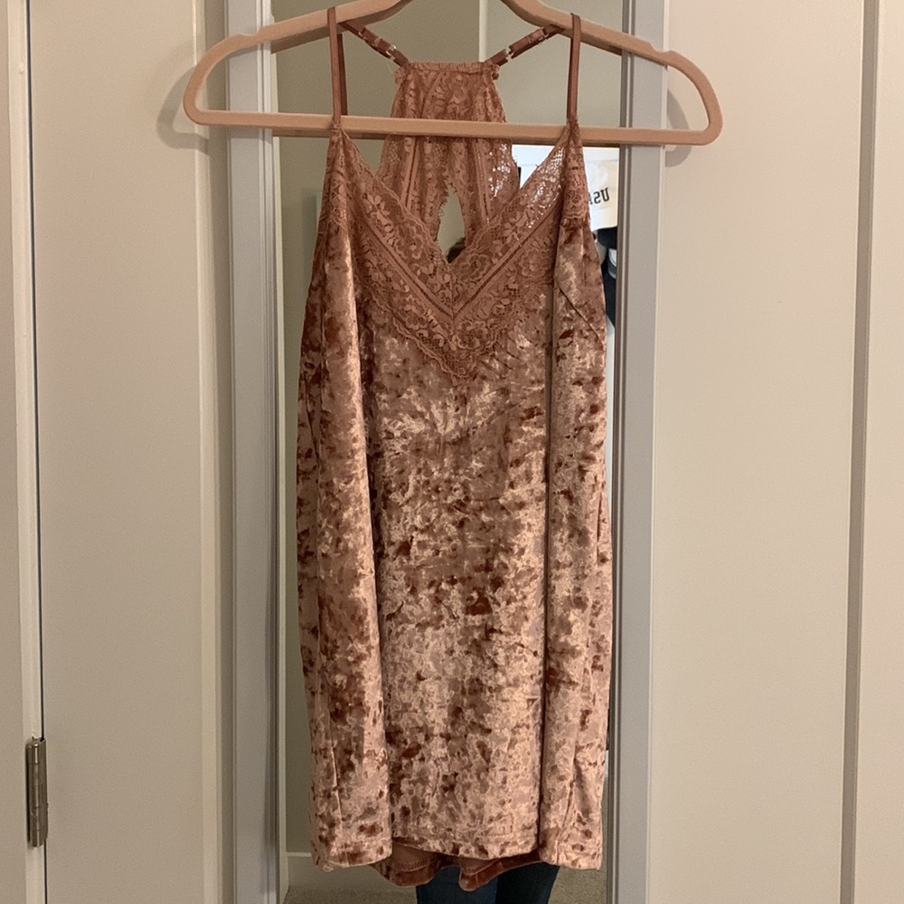 Pink velvet tank top- perfect for going out!